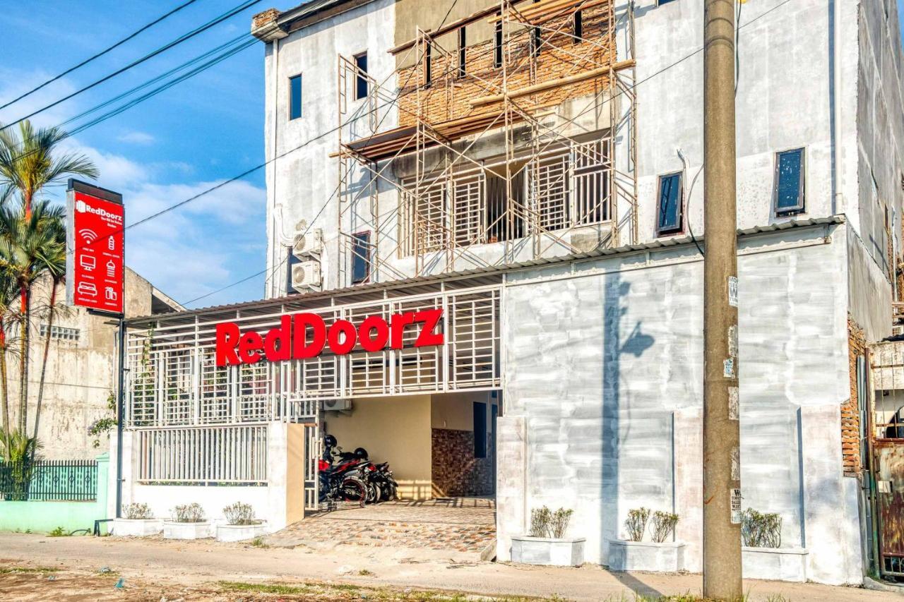 Reddoorz @ Jalan Kapten Muslim Medan Exterior foto